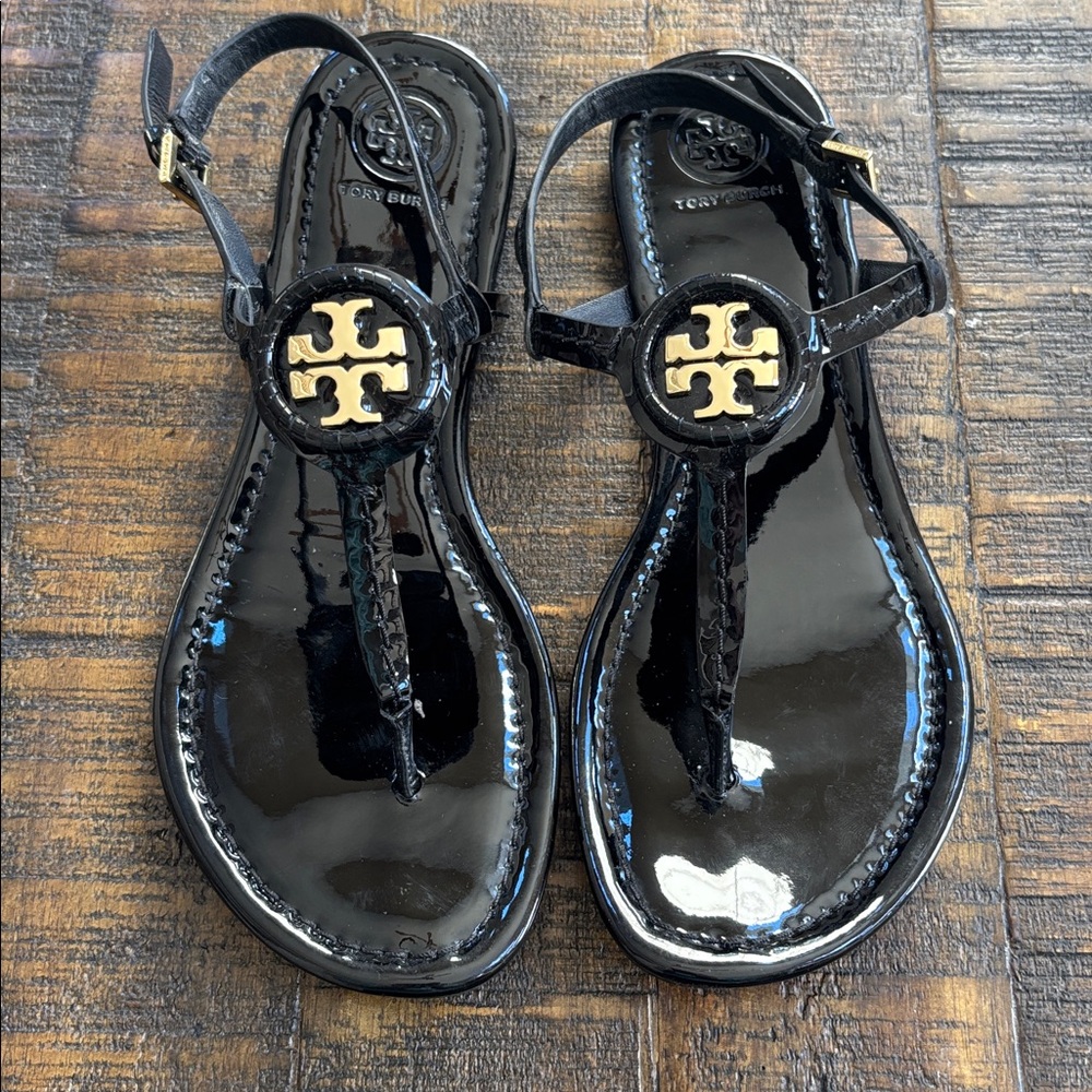Tory Burch Black Patent Leather Sandals with Gold Emblem